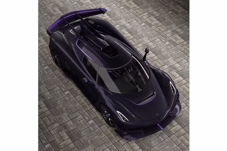 Theo thần hoại Hy Lạp, Hydra là một con rồng có 7 hoặc 9 đầu, là con của Echidna và Typhon. Sở dĩ vị doanh nhân trẻ người Mỹ chọn cái tên này cho siêu xe của mình vì Koenigsegg Jesko vốn được trang bị hộp số 7 ly hợp và 9 cấp.