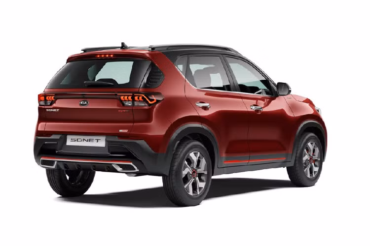 Về an toàn, mẫu SUV cỡ B này có 6 túi khí, hệ thống chống bó cứng phanh ABS, phân phối lực phanh điện tử EBD, cân bằng điện tử ESC, hỗ trợ lực phanh khẩn cấp BA, camera lùi, cảm biến đỗ xe trước/sau, cảnh báo áp suất lốp và đèn pha tự động. Tại thị trường Ấn Độ, Kia Sonet cạnh tranh với những đối thủ như Hyundai Venue và Ford EcoSport.
