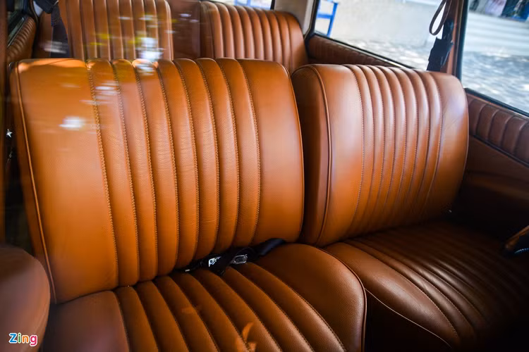 DS 21 được thiết kế chú trọng vào cảm giác lái và khả năng phanh. Đây là mẫu xe sản xuất hàng loạt đầu tiên được trang bị phanh đĩa. 