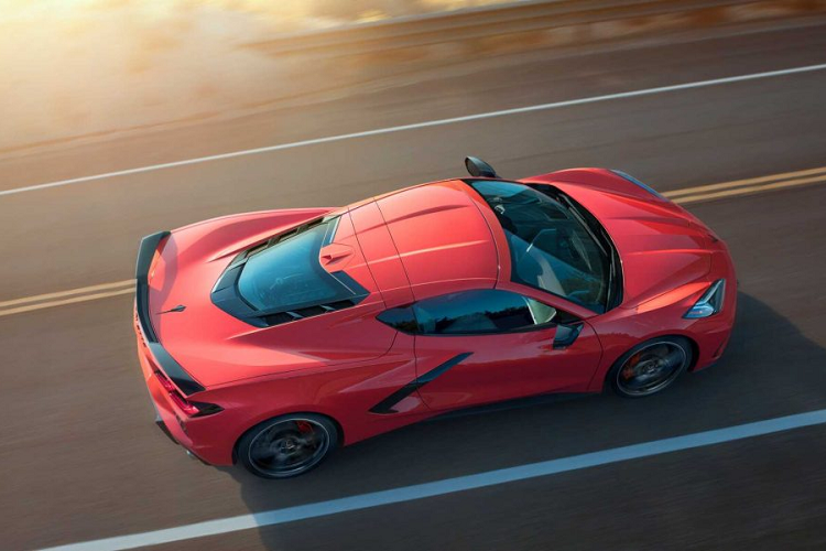 Sau khi ra mắt, Chevrolet Corvette C8 mới trở thành một hiện tượng khi nhiều người mong muốn sở hữu nó ngay lập tức. Mới đây, chiếc xe cũng đã xuất sắc vượt qua Toyota Supra để trở thành Xe của năm 2020 Bắc Mỹ (2020 North American Car of the Year).