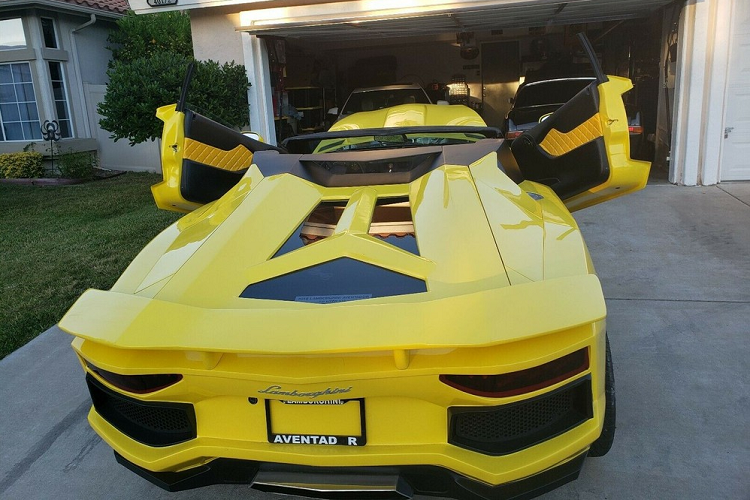 Nếu chất lượng chế tạo đó là tiêu chuẩn chung của toàn bộ chiếc xe, khó ai có thể đảm bảo về hệ thống máy móc, cũng như khung gầm biến đổi sang dạng mui trần tốt tới đâu, bởi GTO vốn là những chiếc coupe có mái che cố định.