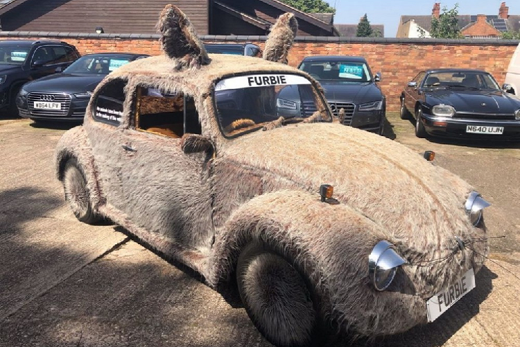 Mẫu xe Volkswagen Beetle là một biểu tưởng vĩnh cửu của ngành công nghiệp ô tô thế giới, và có hàng triệu người trên thế giới yêu mến dáng vẻ nhỏ con, dễ thương của nó. Tuy nhiên, chiếc Volkswagen Beetle 1978 ở đây có lẽ không phải là “con bọ đáng yêu” quen thuộc của nhiều người.