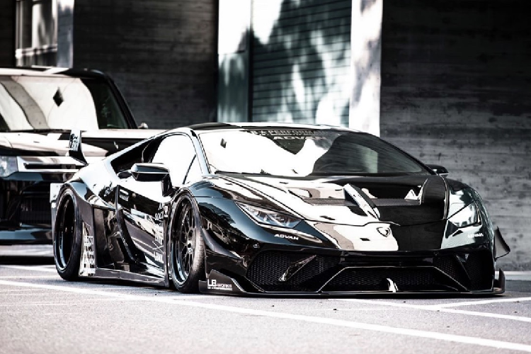 Cho dù mới ra đời được khoảng 5 năm nhưng ASSC đã sớm có được chỗ đứng vững chắc trong giới thời trang đường phố trên toàn thế giới. Mỗi sản phẩm của thương hiệu này được ra mắt đều trở thành một thứ mà được các tín đồ thời trang đường phố khao khát được sở hữu.