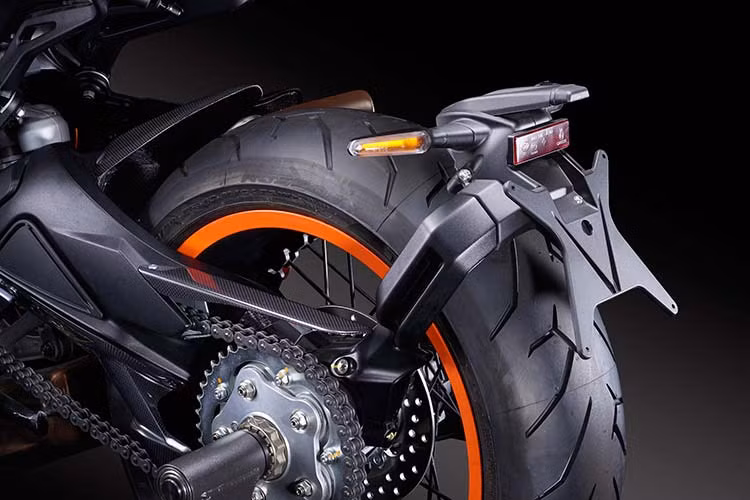 Hiện tại, hãng xe MV Agusta vẫn chưa công bố giá bán cũng như số lượng sản xuất của phiên bản đặc biệt Dragster 800 RR TheArsenale Edition.