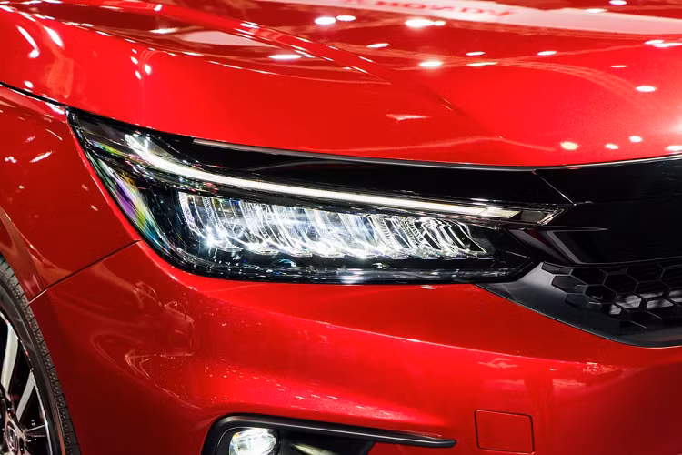 Tại Thái Lan, giá xe Honda City 2020 bán ra từ 18.500 USD đến 23.600 USD. Theo một số nguồn tin, Honda sẽ phân phối City thế hệ mới tại Việt Nam vào cuối năm nay để cạnh tranh với Vios bản nâng cấp. Thế hệ hiện hành của City đang được bán với giá 559 triệu và 599 triệu đồng.