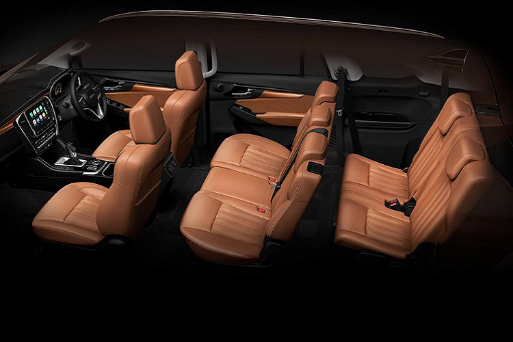 Ngoài ra, Isuzu MU-X 2021 cũng sở hữu phần đuôi xe mới với cụm đèn hậu mỏng hơn, ô cửa kính sau vuông vắn và mang tới cái nhìn đẹp mắt hơn hẳn so với trước đây.