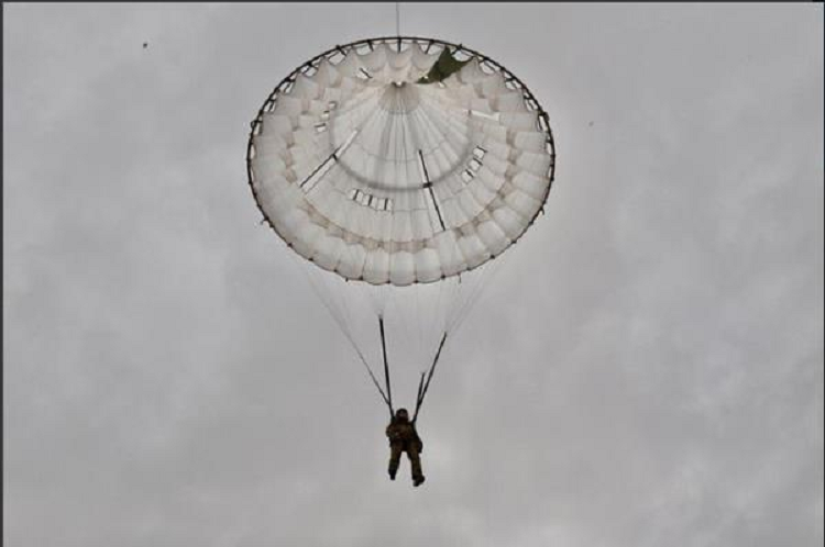 Dien tap quan su My - Nhat: Bo truong Quoc phong Nhat Ban nhay du lam mau-Hinh-3