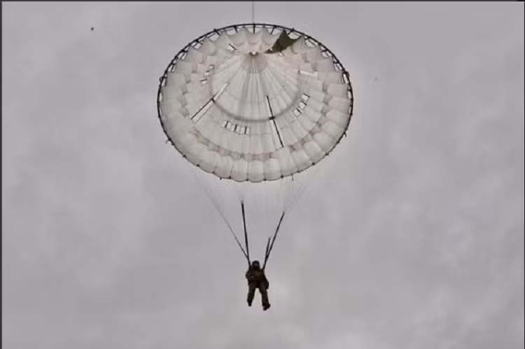 Dien tap quan su My - Nhat: Bo truong Quoc phong Nhat Ban nhay du lam mau-Hinh-3