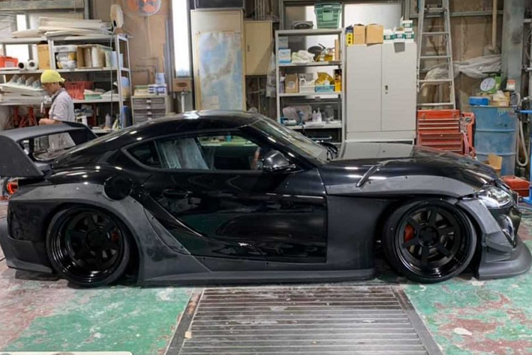 Thương hiệu này đem tới cho khách hàng đa dạng các sự lựa chọn về bộ bodykit nâng cấp. Đối với phiên bản làm bằng sợi thủy tinh, khách hàng cần phải trả một khoản tiền khoảng 14,850 Đô. Đối với phiên bản sợi carbon, bộ bodykit này có giá 15,950 Đô.