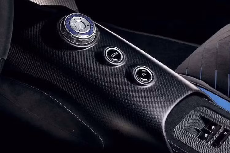 Không kém phần hấp dẫn so với ngoại thất, nội thất, hệ truyền động của Maserati MC20 2021 chính là yếu tố khiến siêu xe Ý trở nên đặc biệt.