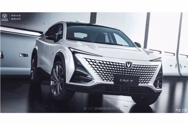 Cách đây hơn 2 tháng, chúng ta đã biết về sự tồn tại của mẫu xe SUV Changan UNI-T, một thương hiệu ôtô mới thuộc sở hữu của Changan Automobile, một nhà sản xuất xe Trung Quốc có liên doanh với Ford, và cho tới gần đây thì có cả liên doanh với PSA Group.