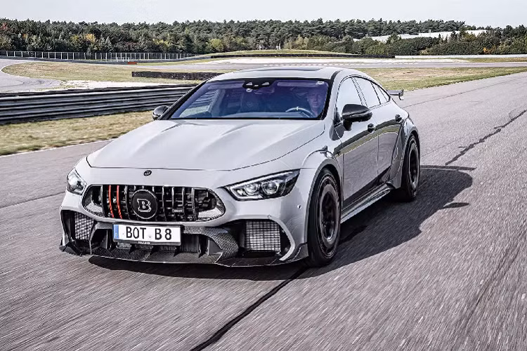 Hãng độ Đức đã bắt tay vào công việc sửa đổi động cơ V8 4.0L tăng áp kép (Biturbo) nguyên bản của Mercedes-AMG GT 63 S 4MATIC+. Tuy nhiên dung tích động cơ được nâng từ 4.0L lên 4.5L, đây là thay đổi về mặt phần cứng của động cơ, bên cạnh việc thay đổi, gia tăng sức bền của những bộ phận mang tính cốt lõi bên trong động cơ như piston, tay dên (thanh truyền).