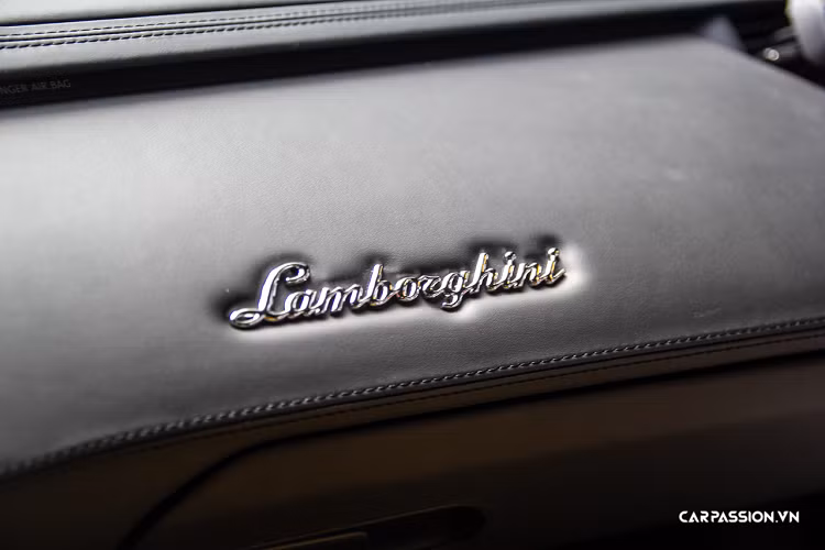 Số lượng những chiếc siêu xe Lamborghini Aventador tại Việt Nam không hề “kém” so với những dòng xe khác. Ngoài số lượng xe nhiều, Aventador tại Việt Nam có nhiều phiên bản khác nhau như Aventador Coupe, Aventador Roadster, Aventador SV, Aventador S.