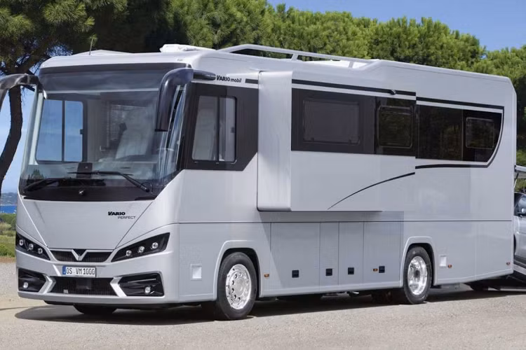 Nhà di động (motorhome) vốn là phương tiện được sử dụng cho mục đích du lịch và cắm trại, phục vụ nhu cầu di chuyển cho gia đình. Nhà di động có rất nhiều chủng loại với nhiều mức giá khác nhau tuỳ thuộc vào kích thước, hình dạng và chức năng và Vario Perfect 1200 mới là một trong số đó.