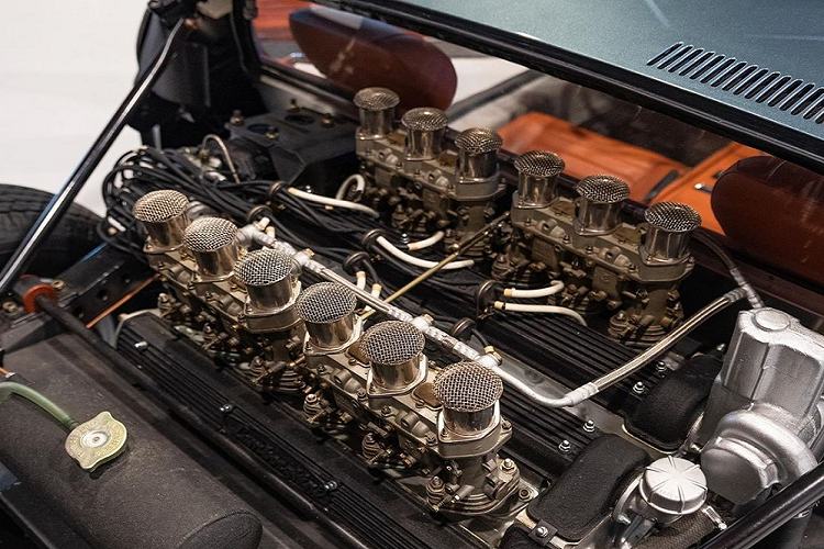 Do đó, giá siêu xe Lamborghini Miura SV này không hề rẻ chút nào, hiện được rao bán với lên đến 2,595 triệu Bảng (khoảng 3,174 triệu USD hay 75 tỷ đồng).