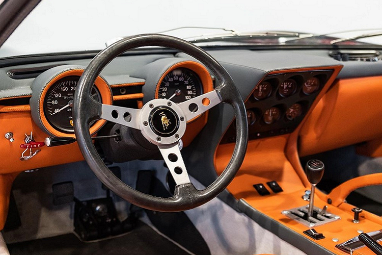 Vào năm 2008, chiếc Lamborghini Miura SV đặc biệt này có số phận hẩm hiu được bán cho chủ mới. Tuy nhiên, chỉ 2 năm sau, chiếc siêu xe đặc biệt này lại được sang tên cho một nhà sưu tập ôtô sống tại châu Âu.