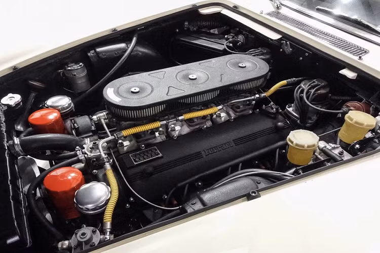 Sau đó, chiếc xe đã được đưa đến đại lý Ferrari đầu tiên tại Mỹ vào năm 1964. Cách đây một khoảng thời gian, chiếc xe đã được tìm thấy trong một container chứa đồ cũ và đã được một vị khách của Ferrari Texas đưa đến nhằm yêu cầu phục chế.