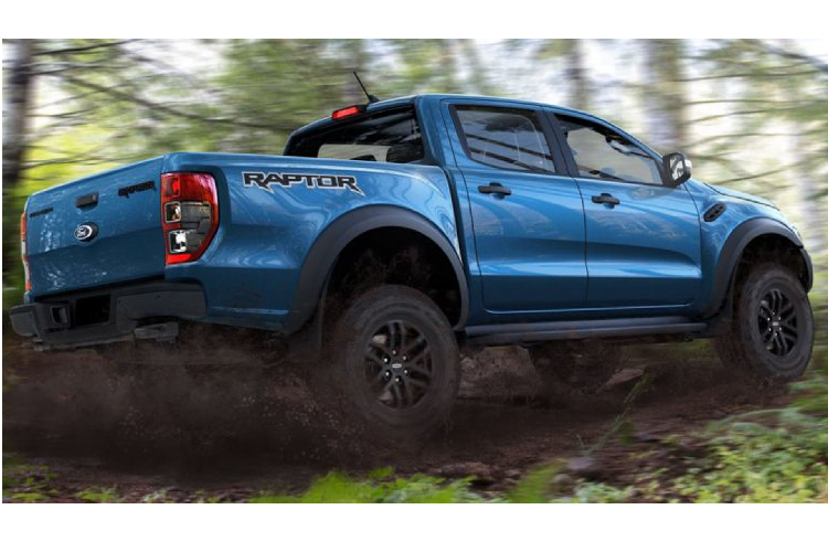 Tại Malaysia, Ford Ranger Raptor 2020 sẽ vẫn được phân phối với các màu xám, đen, trắng như cũ và bổ sung màu xanh Ford Performance Blue thay cho màu xanh Lightning Blue ở phiên bản trước.
