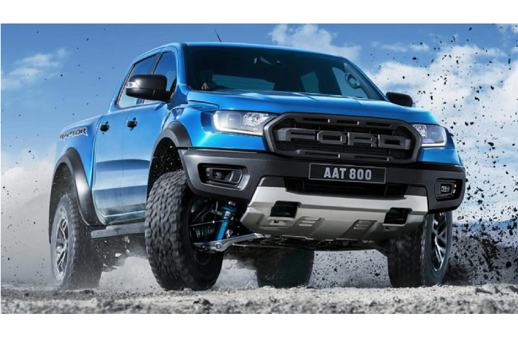 Với những nâng cấp đáng chú ý, giá xe Ford Ranger Raptor 2020 là 47.800 USD (1,126 tỷ đồng), nhỉnh hơn 2.000 USD so với phiên bản trước. Ford Ranger Raptor là một cái tên có sức hấp dẫn lớn trong phân khúc xe bán tải tại thị trường Việt Nam. Tại Việt Nam, Ford Ranger Raptor 2020 có giá 1,198 tỷ đồng.