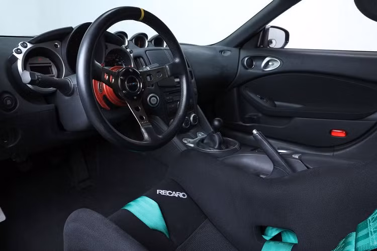 Quay trở lại năm 2015, một trong những chiếc MK4 Supra với lớp sơn cam biểu tượng, được sử dụng bởi Paul Walker trong phim cũng từng được “xuống tiền” tại 1 buổi đấu giá với con số lên tới 185.000 USD (4,29 tỷ đồng). 