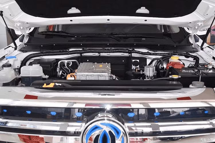 Cuối cùng, Giá xe Dongfeng Rich 6 EV chạy điện có mức khởi điểm 299.800 nhân dân tệ (tương đương 994 triệu đồng) tại thị trường địa phương, một cái giá không hề rẻ.