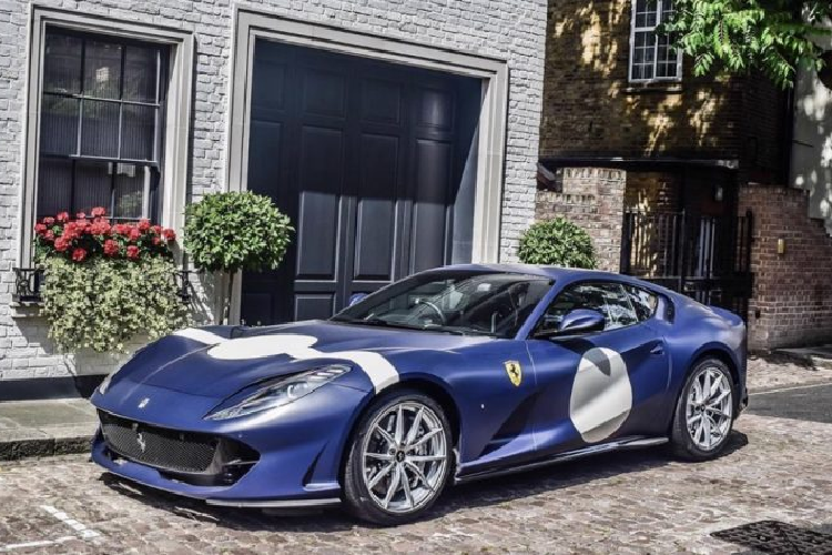Được phát triển dựa trên người đàn anh F12, siêu xe Ferrari 812 Superfast kế thừa những nét đẹp, đi kèm với đó chính là những sự cải thiện đáng kể về cả ngoại thất, động cơ cũng như khả năng vận hành.