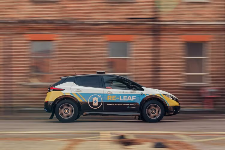 Chiếc xe điện Leaf của Nissan sau khi được nâng cấp thành Re-Leaf sẽ có được ngoại hình mới nhằm đáp ứng nhu cầu vượt địa hình nhanh chóng. Nissan Re-Leaf sở hữu cao hơn 70 mm, cùng với đó là vệt bánh xe được mở rộng ở mức 90 mm ở phía trước và 130 mm ở phía sau.