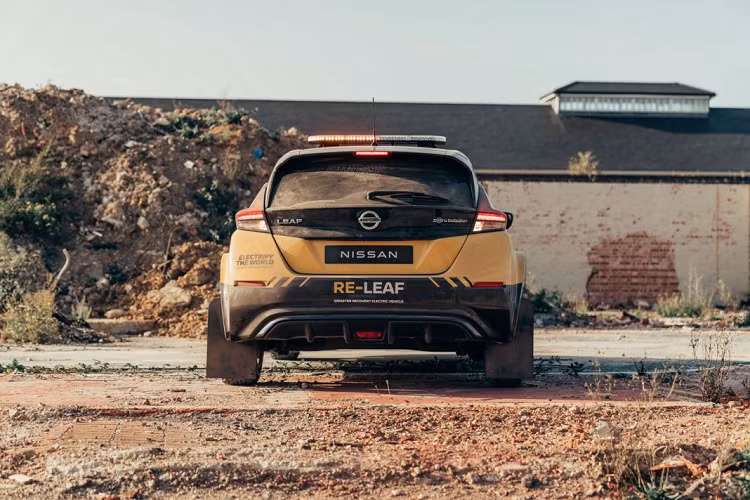 “Với việc có đến hàng nàn chiếc xe điện đang chờ sẵn, chúng sẽ có thể tạo ra nguồn năng lượng để sử dụng khi thiên tai xảy đến, dù cho có là làm nhiệm vụ cứu trợ hay được kết nối vào mạng lưới chung qua “vehicle-to-grid”.”