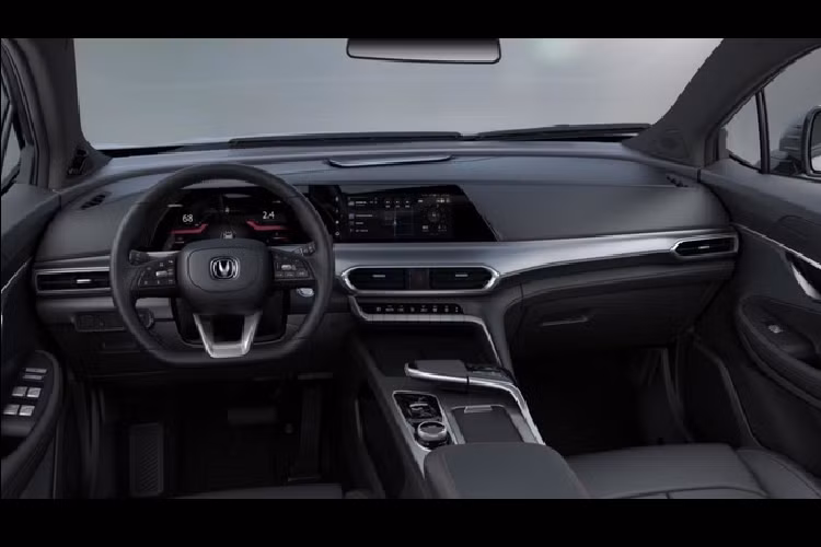 Bên trong, Uni-T được trang bị bảng đồng hồ đo và màn hình thông tin giải trí nối liền có kích cỡ 10,25 inch, thiết kế đã từng xuất hiện trên những chiếc Mercedes-Benz đời mới. Vô-lăng đáy phẳng D-Cut tích hợp các phím điều khiển chức năng.