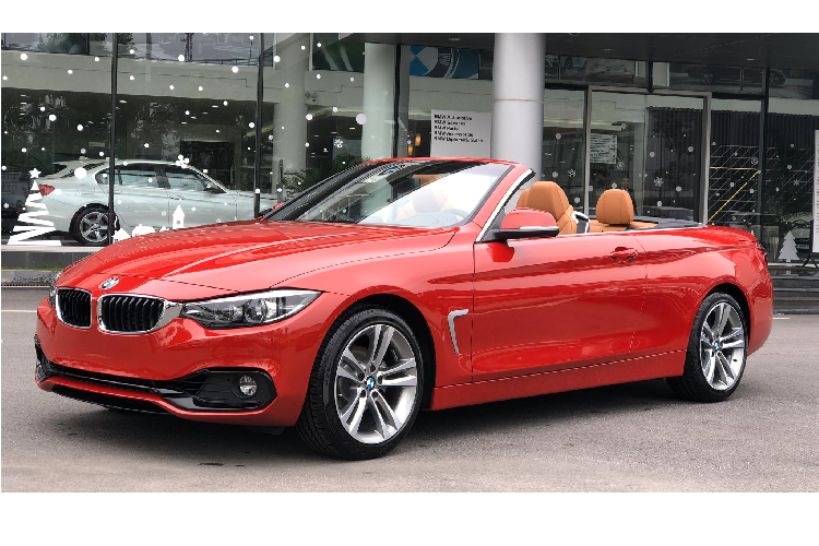 Mẫu xe BMW 420i 2019 mới sở hữu diện mạo trẻ trung với kiểu dáng thiết kế thể thao. Bên dưới nắp ca-pô 420i là động cơ xăng 4 cyl thẳng hàng dung tích 2.0L tăng áp cho công suất tối đa 185 mã lực tại 5.500 vòng/ phút và mô-men xoắn cực đại 270Nm đạt được tại 1.250 – 4.500 vòng/ phút.