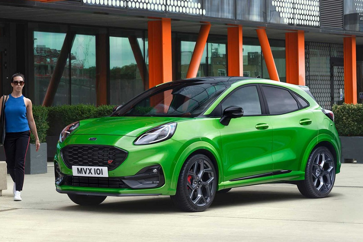 Khối động cơ này cho công suất 197 mã lực và mô-men xoắn 320 Nm. Hộp số sàn 6 cấp. Dù có cùng động cơ, Ford Puma ST lại có mô-men xoắn lớn hơn "người anh em" hatchback Fiesta ST (290 Nm).