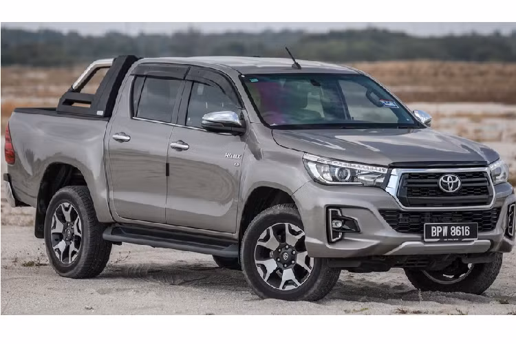 Toyota Australia vừa ra mắt Hilux thế hệ mới, phiên bản Toyota Hilux facelift 2020 mới này sẽ được thay đổi một vài chi tiết thiết kế cùng với việc tinh chỉnh lại khối động cơ 2.8L.