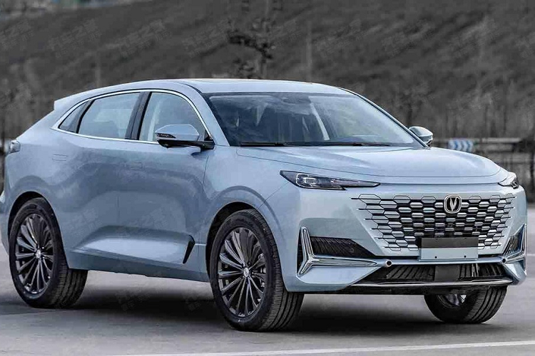 Như thông tin đã đưa, mẫu xe SUV Changan UNI-K trước đây vốn được biết đến dưới cái tên cũ là UNI-V. Ngoài ra, đây còn là phiên bản thương mại của mẫu xe concept Changan Vision-V đã lần đầu tiên trình làng trong triển lãm Ô tô Bắc Kinh 2020 diễn ra vào cuối tháng 9 năm nay.