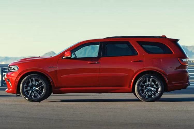 8. Dodge Durango (giá khởi điểm: 30.495 USD)