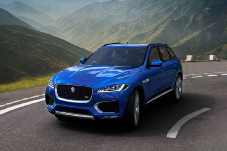 4. Jaguar F-Pace (giá khởi điểm: 45.200 USD)