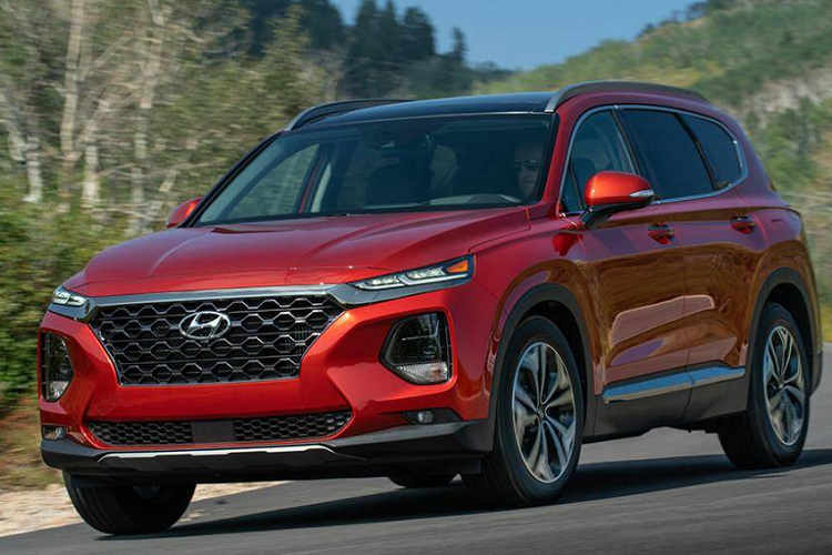 2. Mẫu xe SUV Hyundai SantaFe 2020 (giá khởi điểm: 26.275 USD)