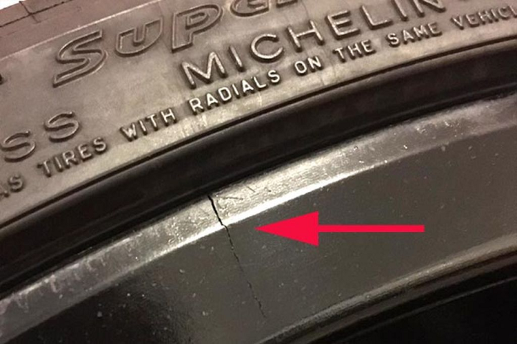 Trước đó khá lâu, chất lượng của bộ vành trên C7 Z06 và Grand Sport cũng đã từng trở thành chủ đề gây chú ý, theo báo cáo từ Corvette Bloggers.