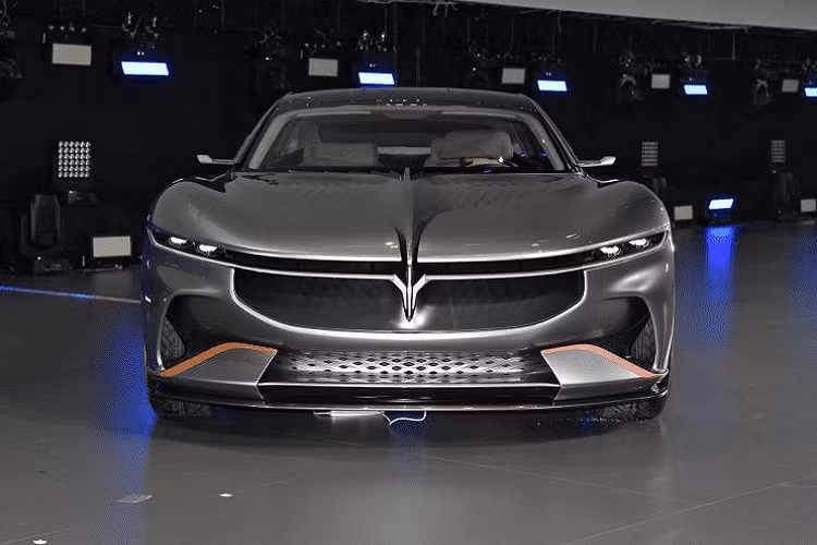 Phiên bản sản xuất thương mại của Voyah i-Land chạy điện sẽ có cài đặt hệ thống tự lái Cấp 3, và một hệ thống kết nối tân tiến gọi là Windlink 4.0.