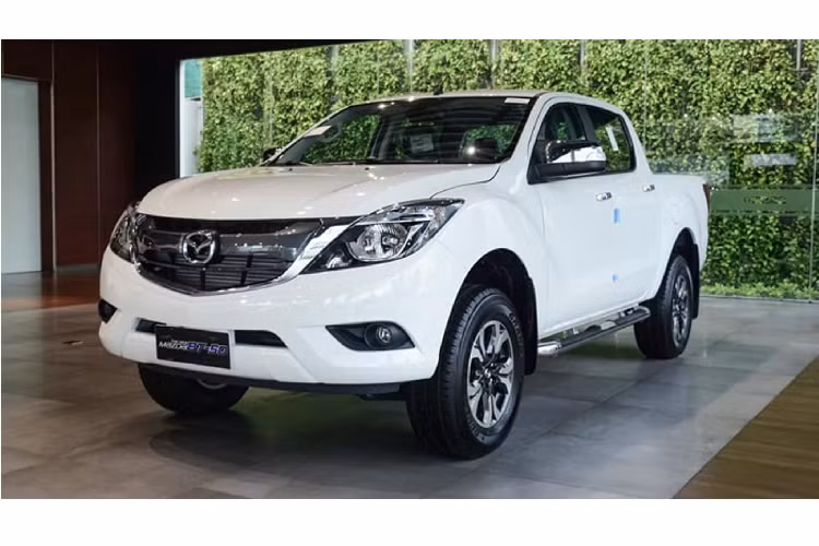 Mazda hiện tại đang phát triển BT-50 thế hệ mới cùng với Isuzu. Thời điểm Mazda BT-50 thế hệ mới ra mắt tại Úc được trang CarAdvice dự đoán sẽ rơi vào cuối năm nay. Khi mối lương duyên quan hệ hợp tác giữa hai hãng Mazda và Ford từ năm 1972 cho đến nay, kéo dài 48 năm sẽ kết thúc vào cuối năm nay hoặc đầu năm tới.