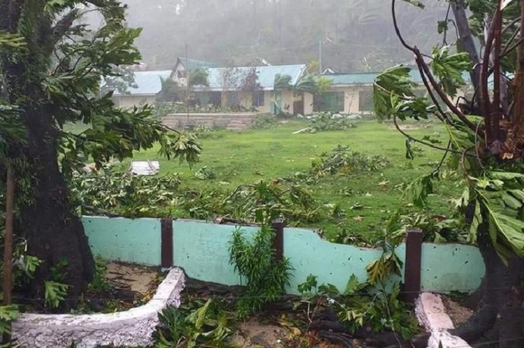 Bao manh tan cong Philippines, hang chuc ngan nguoi vua chay vua lo Covid-19-Hinh-4