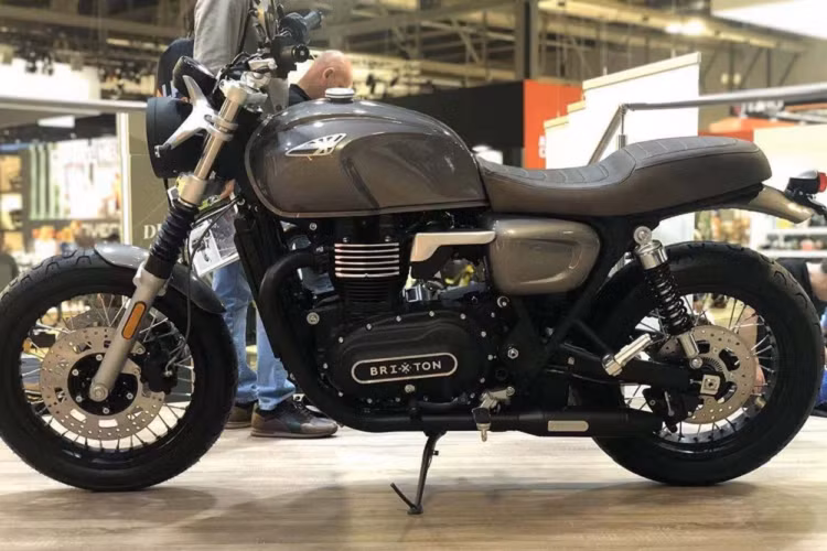 Ngay từ những sản phẩm đầu tiên, Brixton để chiếm được cảm tình của người dùng nhờ nhiều mẫu xe phân khối nhỏ đến tầm trung mang kiểu dáng retro đẹp mắt. Trong số đố, Brixton Crossfire 500 là mẫu xe có động cơ lớn nhất, tuy nhiên điều này sẽ không còn đúng nữa khi hãng xe này ra mắt một mẫu xe mới ở phân khúc xe cao cấp mang động cơ 1.200 cc.