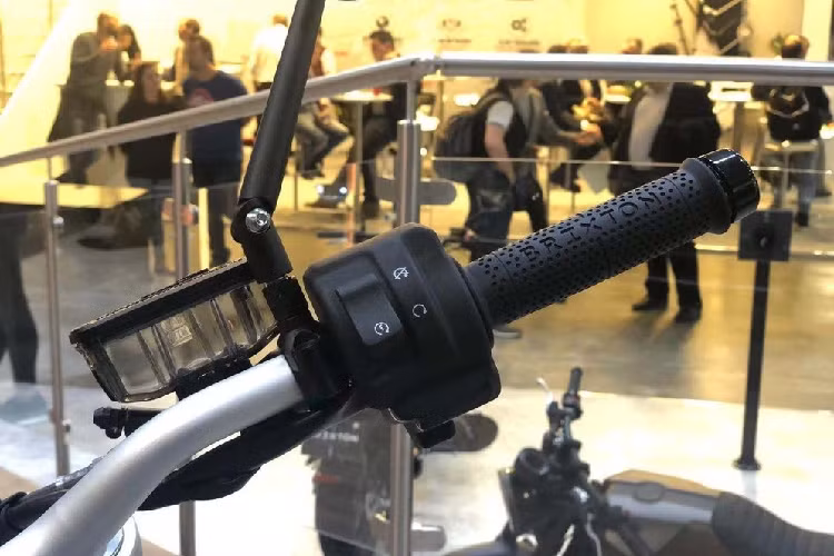 Đến thời điểm hiện tại, liên doanh xe Trung-Áo này vừa lên tiếc xác nhận rằng mẫu concept Brixton 1200 hoàn toàn mới sẽ được phát triển thành xe thương mại và chính thức đi vào sản xuất hàng loạt.