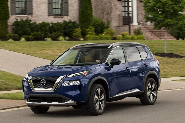 Như vậy, giá xe Nissan X-Trail 2021 có mức bán ra khởi điểm từ 25.650 USD (tương đương khoảng 595 triệu đồng) cho phiên bản tiêu chuẩn S FWD, chỉ đắt hơn 160 USD so với mẫu 2020.