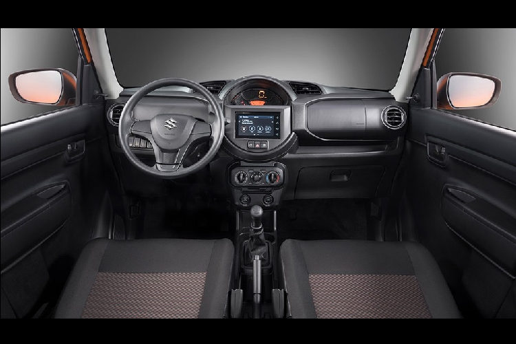 Về trang bị, Suzuki S-Presso 2020 tại thị trường Philippines có cửa sổ chỉnh điện, ổ điện 12V, ghế bọc nỉ và màn hình cảm ứng 7 inch của hệ thống thông tin giải trí với kết nối Bluetooth. Nếu hàng ghế sau dựng lên, mẫu SUV cỡ nhỏ này có khoang hành lý 239 lít.