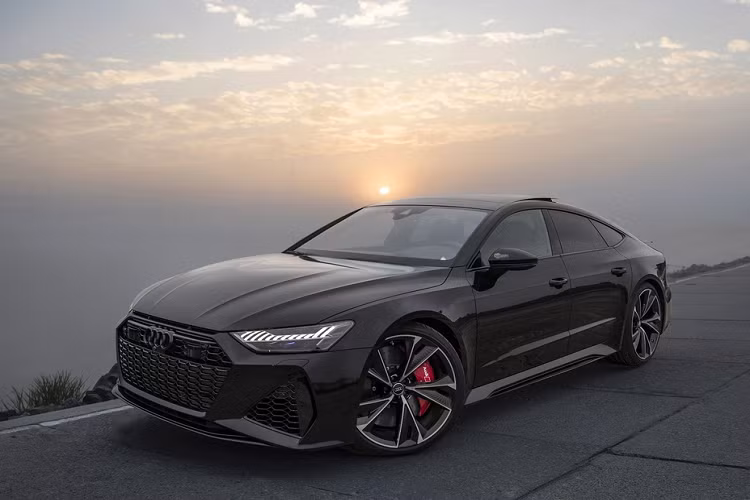 Giá xe Audi RS7 Sportback 2021 chưa được công bố.