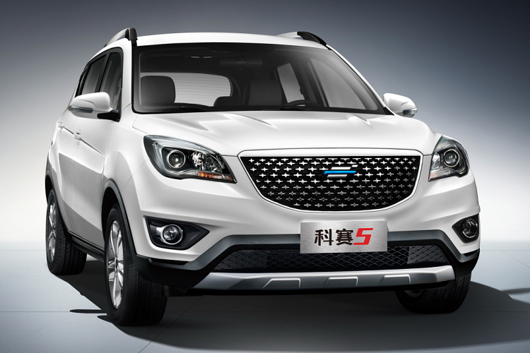 Trên phương diện kích thước, Oshan Kesai 5 là một mẫu SUV 5 chỗ nhỏ bé với chiều dài 4.180 mm, rộng 1.810 mm, cao 1.670 mm, và trục cơ sở 2.560 mm. Hàng ghế phía thứ hai có thể gập xuống để mở rộng không gian chứa hành lý phía sau.