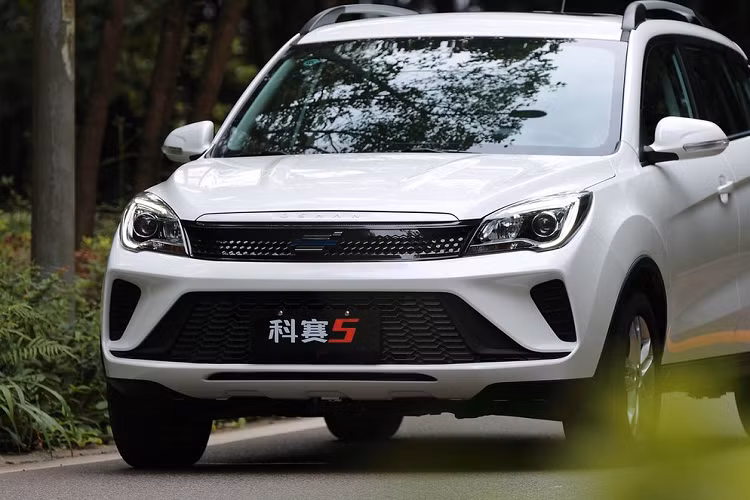 Được định vị là một mẫu SUV cỡ nhỏ, giá xe Oshan Kesai 5 khá mềm chỉ từ 53.900 đến 65.900 nhân dân tệ (tương đương 179 – 219 triệu đồng). Trên thực tế, mẫu xe này vốn được dựa trên Changan CS35 và thay đổi logo mà thôi.