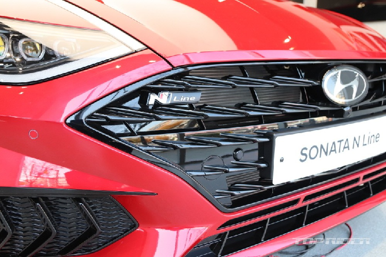 Đáng tiếc là mẫu xe này sẽ không về Việt Nam vì dòng Hyundai Sonata đã bị "khai tử" ở nước từ năm 2018, cùng với 2 người anh em là i20 Active và Creta.