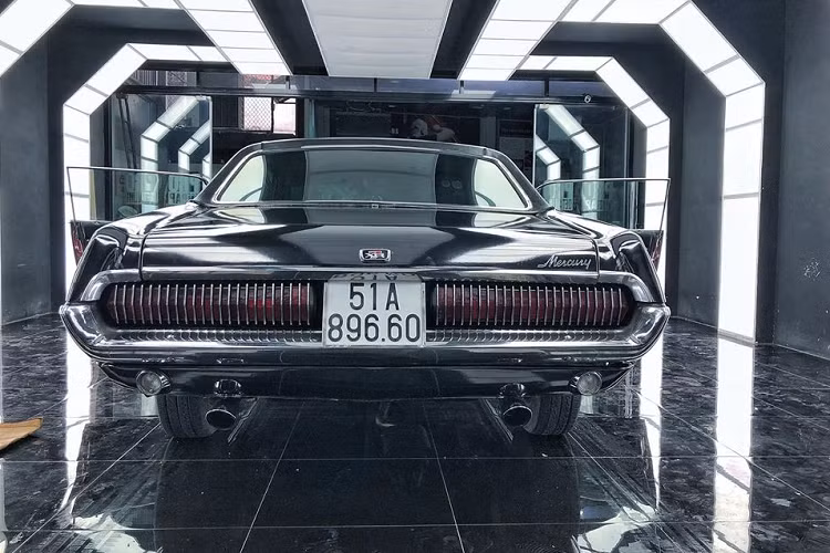 Gần đây nhất, để quảng cáo cho MV "Bigcityboi", Fan cũng như bạn bè của Binz còn huy động nhiều chiếc xe môtô phân khối lớn đến từ các thương hiệu như Harley-Davidson, Ducati hay những chiếc xe thể thao độ khá ngầu lượn lờ đường phố Hà Nội.