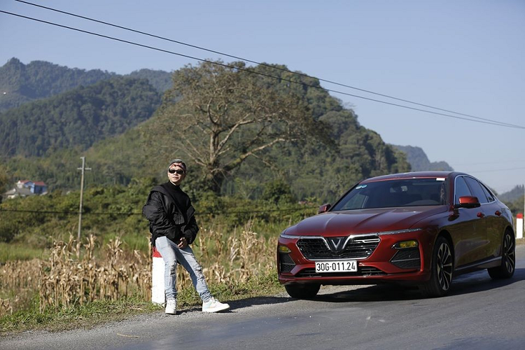 Đến MV "Ok", Binz lại xuất hiện cùng chiếc xe VinFast LUX SA2.0.